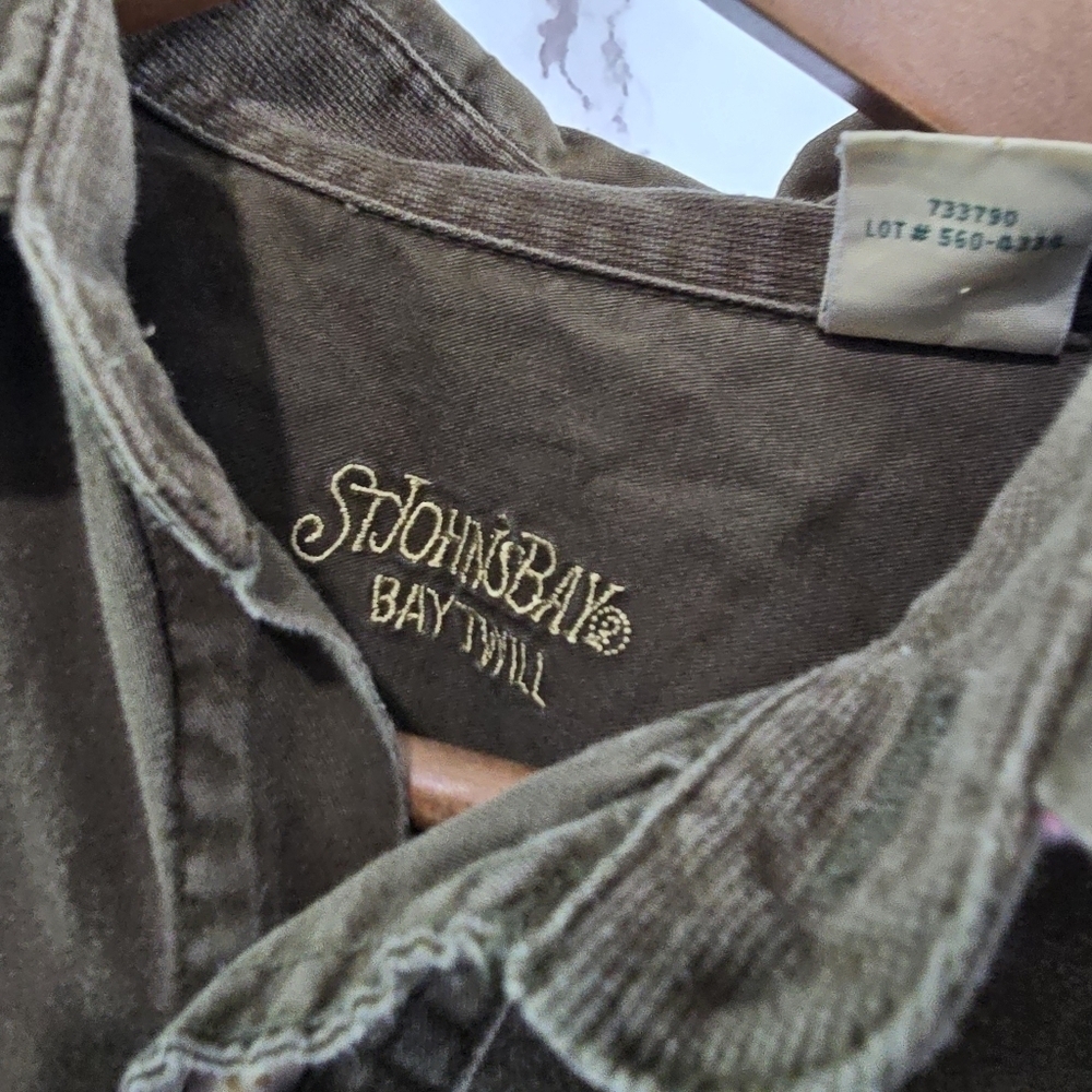 St Johns Bay Shirt Mens Medium Brown Long Sleeve Button Lightweight Bay Twill - Picture 3 of 15